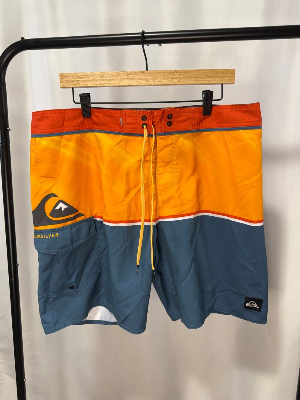 Quiksilver Men’s Boardshorts Size 36 Orange Yellow Blue Surf Swim Trunks